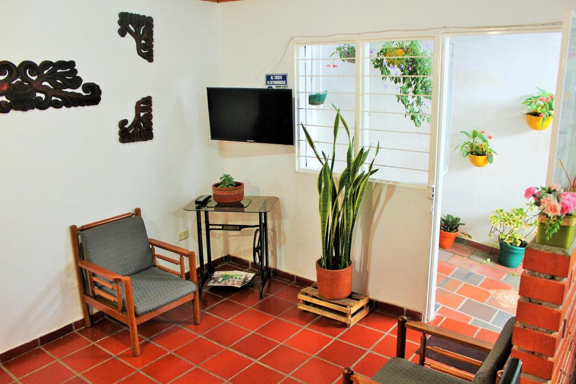 Hospedaje Los Capuchinos Socorro Extérieur photo